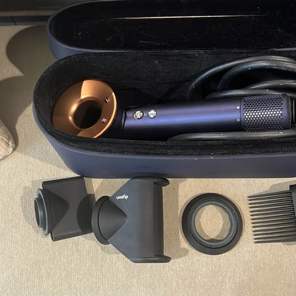 Gold and Blue Hair Dryer with Attachments - Picture 4 of 8